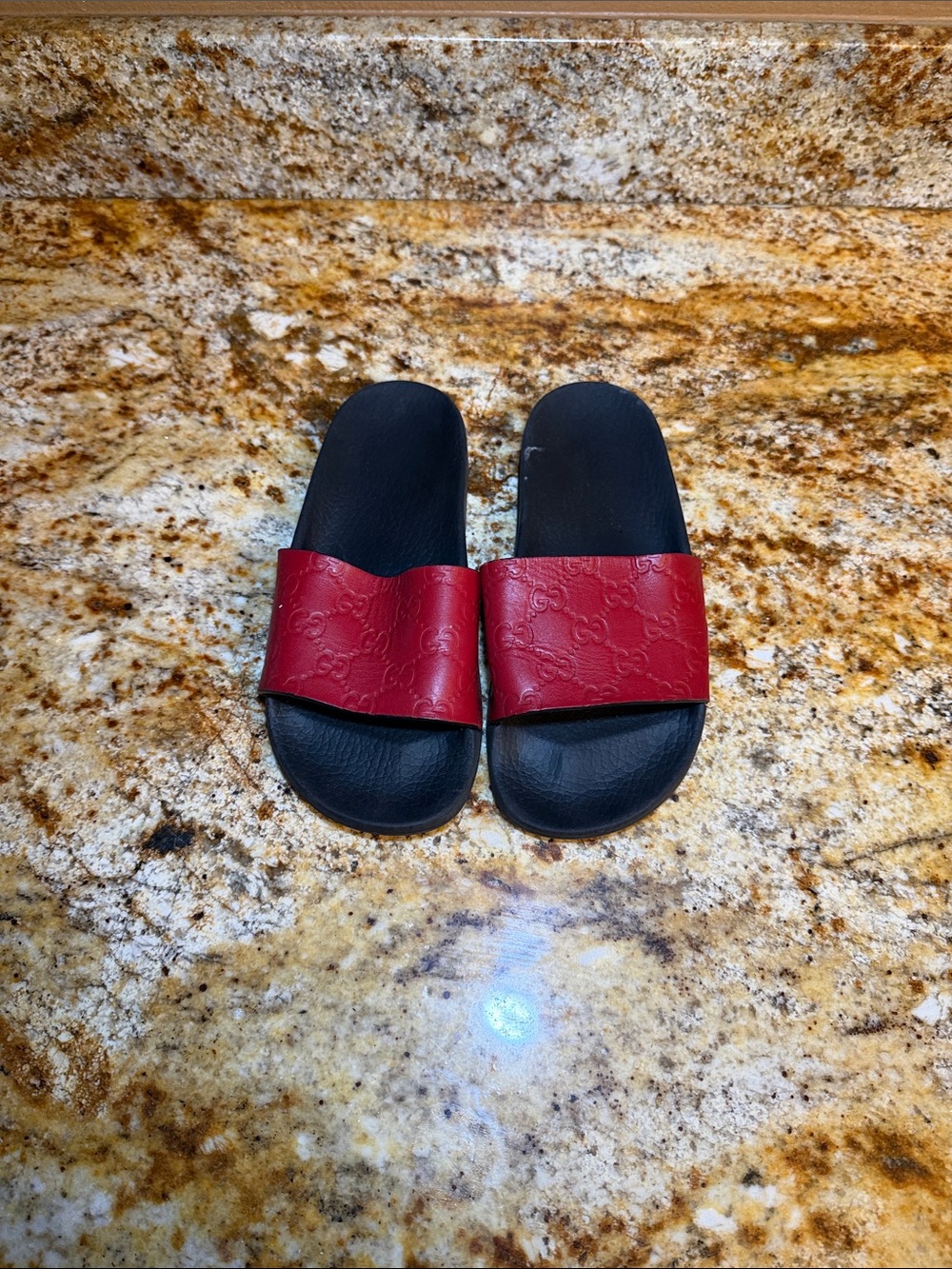 Gucci signature Red Embossed Slide
